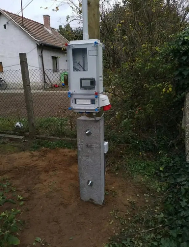 Szabványos villamos mérőhely oszlopon